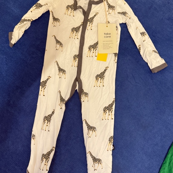 12-18 month Kyte baby bamboo onesie pajama giraffe romper - Picture 2 of 2